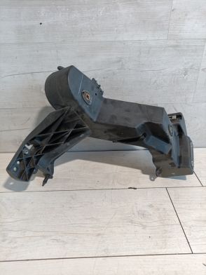 Mocowanie Lampy Przednie Lewe Dodge Durango 2011-2018