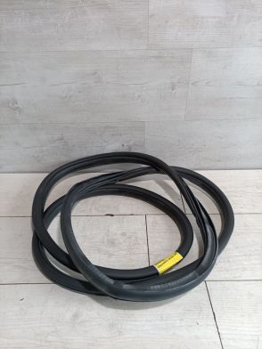 Dodge Durango III 2011-2022 SXT/GT/Citadel/R/T – Uszczelka Drzwi Przód Prawa OEM 55399256AE 55399160AE