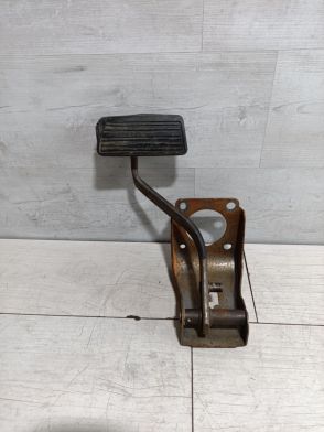 GMC Savana 2003–2020 – Pedal Hamulca / Bracket Oryginał USA