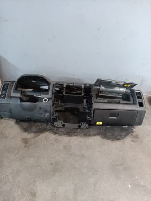 Konsola deska rozdzielcza kokpit schowek kratki komplet Dodge RAM 1500 2009-2024