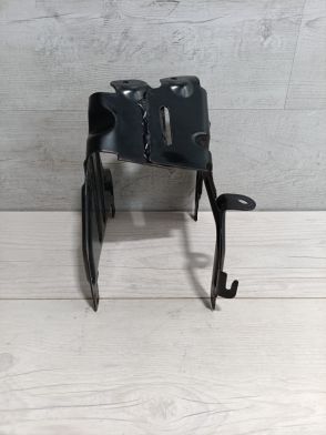 Mocowanie wspornik skrzynki bezpieczników Chrysler Town Country 2008-2016 Dodge Grand Caravan 3,6 2008-2020