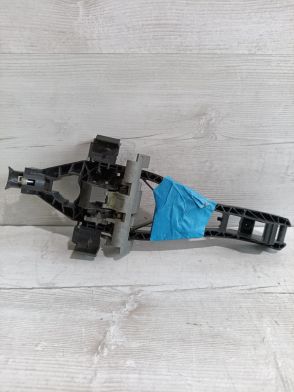 Mocowanie podstawa klamki uchwytu Volvo C30 S40