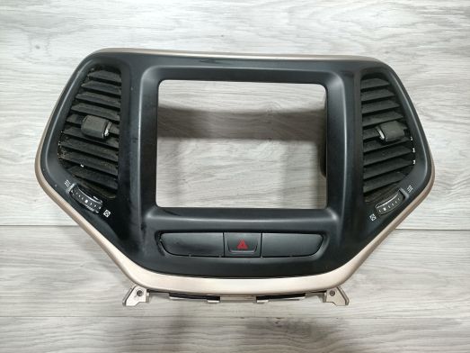 Panel środkowy ramka kratki nawiewu Jeep Cherokee KL