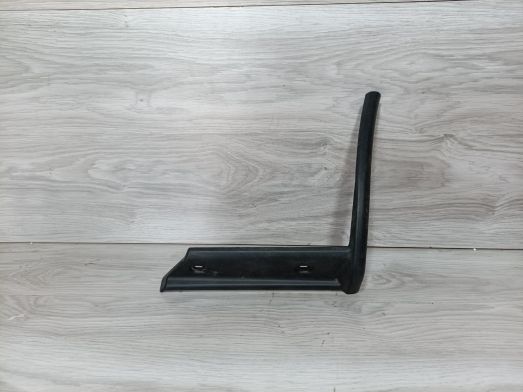 Chlapacz prawy błotnika tylnego Dodge RAM