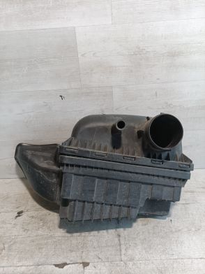 Filtr obudowa  kanał powietrza Dodge RAM 1500 5,7 2009-2023