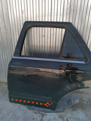 Drzwi lewy tył Cadillac SRX 