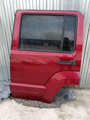 Drzwi lewy tył Jeep Liberty KK