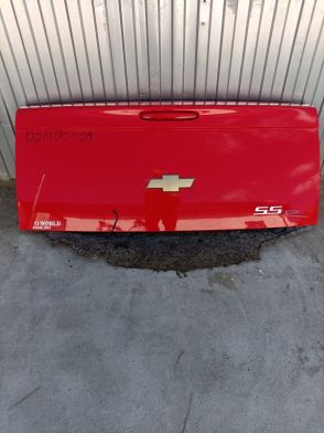 Klapa Tylna Burta Chevrolet SSR 2003-2006