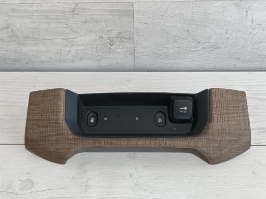 Dodge RAM 1500 2019- LONGHRON Panel Środkowy Konsoli