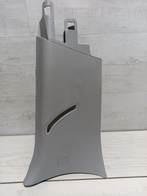  Poszycie słupka tylne lewe górne Chevrolet Silverado GMC Sierra 2014-2019