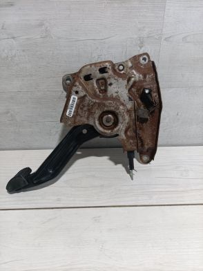 Pedał hamulca postojowego GMC Sierra Chevrolet Silverado Cadillac Escalade