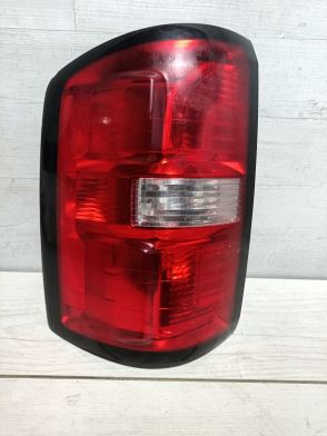 Lampa tylna lewa GMC Sierra 2014-2018