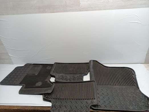 Dywaniki gumowe komplet oryginał GMC Sierra 2014-2018