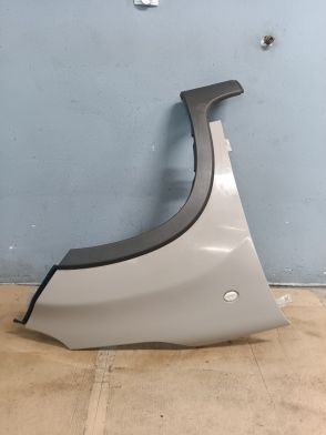 Błotnik prawy nakładka na błotnik listwa prawa przód Fiat 500L 2013-2018 USA