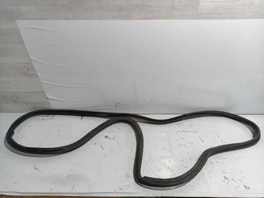 Uszczelka tył klapy bagażnika Fiat 500L 2014-2018 oryginał