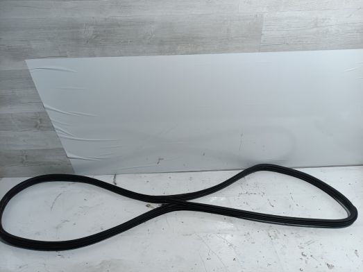 Uszczelka drzwi lewy przód Fiat 500L 2014-2018 oryginał 