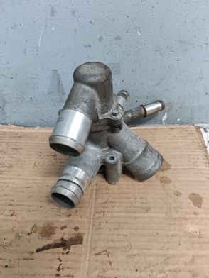 Termostat obudowa 3,5 Ford Edge Mk2 Explorer 3,5 2011- 2019