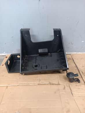 Podstawa akumulatora Dodge RAM 1500 2500 3500 3,7 4,7 5,7 2003-2005