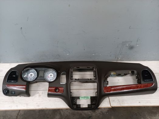 Licznik prędkościomierz deska rozdzielcza oryginał Chrysler Town Country Dodge Grand Caravan 2008-2020